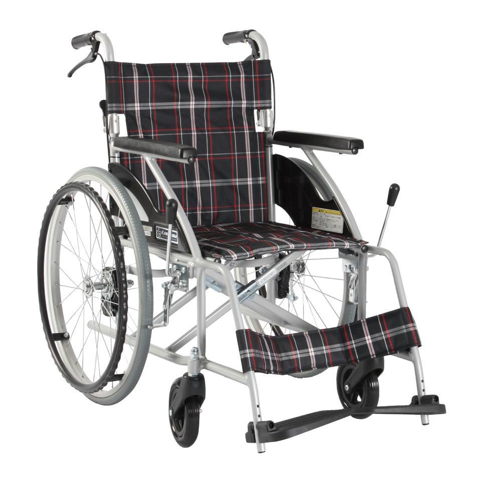 アルミ製車いす（自走型・介助ブレーキ付）